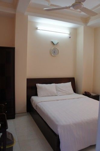 Elegant 2* TP. Hồ Chí Minh