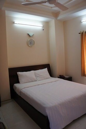 Elegant Khách sạn TP. Hồ Chí Minh