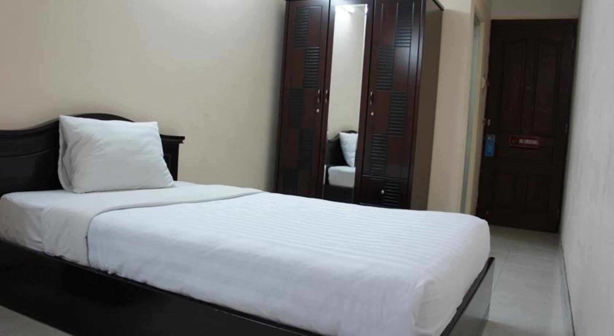 Elegant Khách sạn TP. Hồ Chí Minh